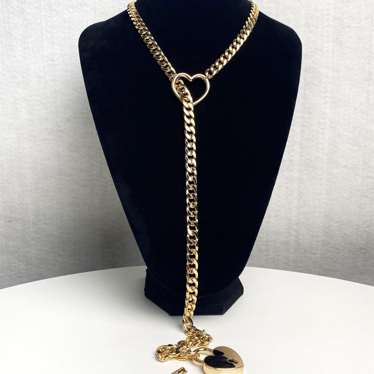 Svssy Heartlink Cuban Chain Necklace